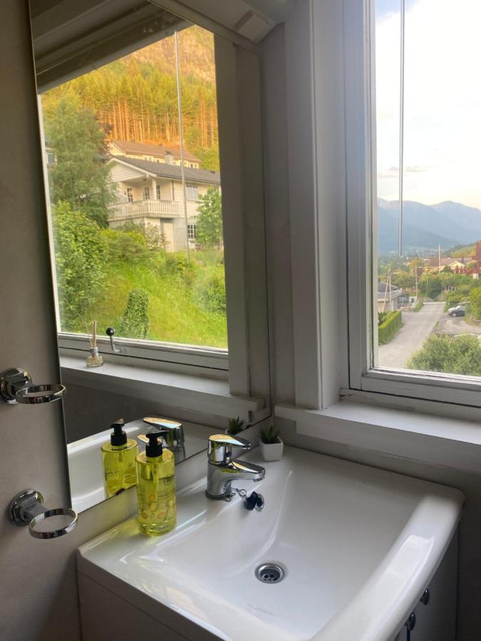 Leilighet Stryn Apartment ภายนอก รูปภาพ