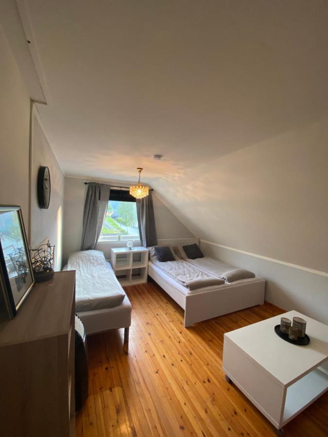 Leilighet Stryn Apartment ภายนอก รูปภาพ