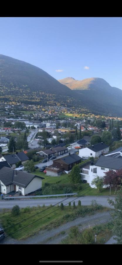 Leilighet Stryn Apartment ภายนอก รูปภาพ